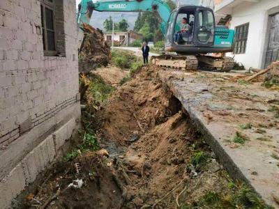 通城县五里镇汉上村：渠道改造拓新路 民生提质护平安