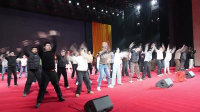 视频-通城县2026年春晚进行第二次彩排 新春好戏静待开演 