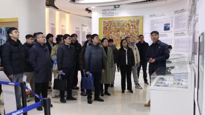 湖北第二师范学院考察团赴通城县企业考察调研