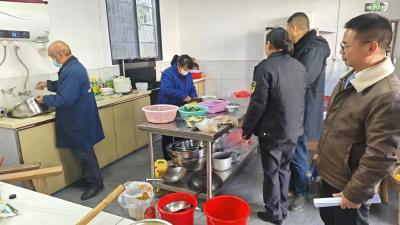 通城县北港镇市场监督管理所开展食品安全专项检查行动