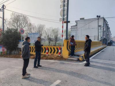 通城县麦市镇：精准摸排道路安全隐患 筑牢群众出行安全防线