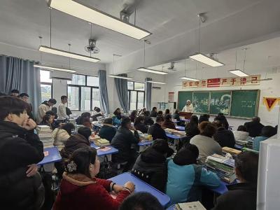 通城县麦市中学：家校同心筑防线 共育同行向未来