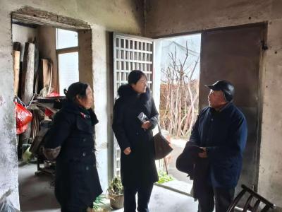 通城县北港镇：寒潮来袭 温情不减