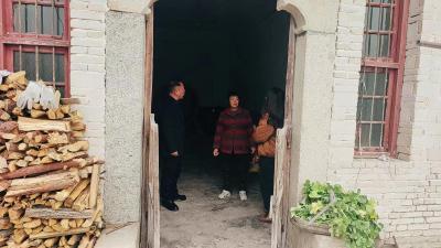 通城县石南镇开展独居老人入户走访行动