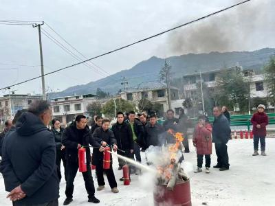 通城县马港镇：开展森林防火应急培训 筑牢冬季“防火墙”