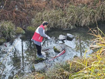 【清洁家园在行动】通城县石南镇开展新时代文明实践河渠清淤行动