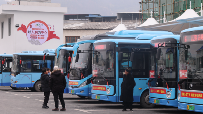【春节我在岗】通城公交车司机：坚守“方向盘” 护航出行路