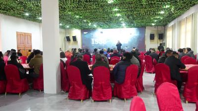 视频-通城县马港镇召开在外能人座谈会暨招商引资推介会