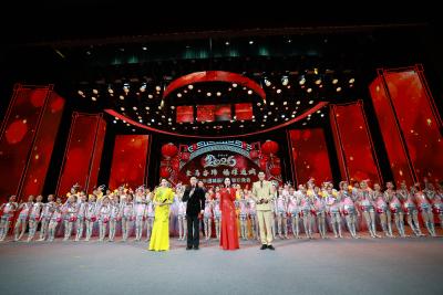2026年通城县春节联欢晚会精彩纷呈 广受观众好评