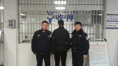 追逃不停歇！通城交管大队连续抓获2名网上逃犯