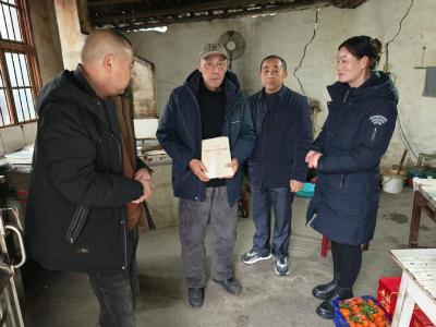 通城县北港镇开展“五类人员送教上门”活动 传递组织关怀与温暖