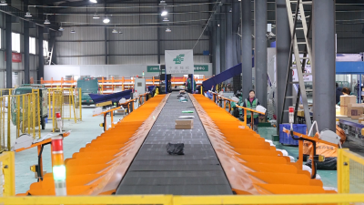 【春节我在岗】通城邮政：春节“不打烊” 温暖送万家