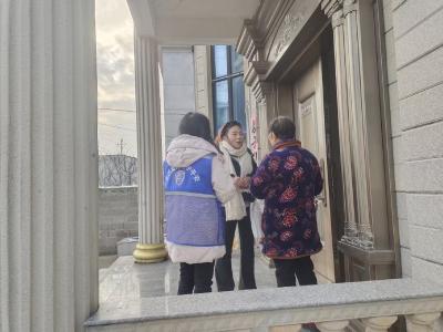 通城县大坪乡：党员干部入户宣传反诈 筑牢群众安全防线