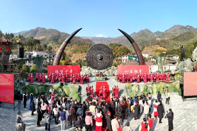 千年瑶俗遇上新风尚  通城30对新人共赴幸福之约