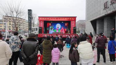 视频-梨园新韵贺新春！通城县举办“创新新春雅韵——通城打锣腔非遗展演”