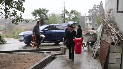 视频-通城县商务局：暖心帮扶监测户 安心祥和过大年 