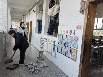 通城县五里镇大坪坳完小：洁净迎新学期 劳动美校园