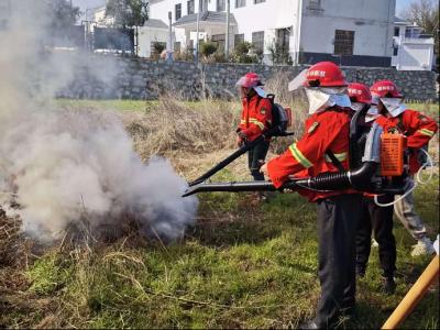 以练备战 防患未“燃” | 通城县石南镇仙姑村开展森林防火消防演练