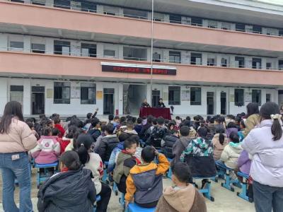 通城县沙堆派出所：安全宣传进校园 守护少年成长路