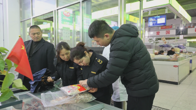 通城县市场监管局开展“3·15”晚会曝光鸡爪产品专项排查整治