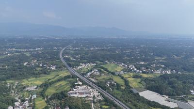 ​【2026，我们这么干⑨】通城县石南镇党委副书记、镇长段志刚：以实干破局 奋力建设特色“百亿乡镇”  