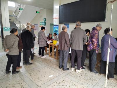 通城县五里镇开展老年人免费体检活动