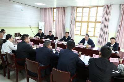 黄建平到学习教育联系点大坪乡下畈村调研  