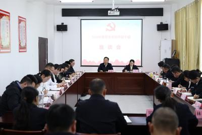 黄建平与县委党校2026年春季主体班学员座谈