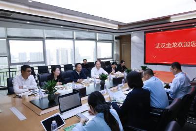 黄建平赴武汉金龙集团考察交流  