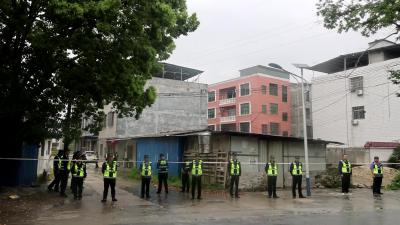 视频-通城县依法拆除柳峦村一处违法建筑
