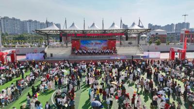 通城县职业教育中心举行2026届高三学生成人礼仪式