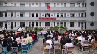 视频-全民阅读推广进校园｜通城县图书馆到樊店小学建立馆外流通服务点