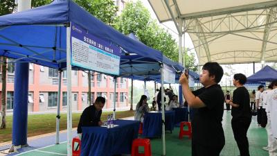 才聚荆楚·共建支点｜通城县赴湖北商贸学院（咸宁校区）开展专场招聘  