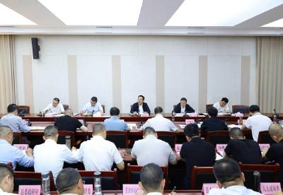 通城县自然资源和规划委员会2026年第1次全体会议召开  