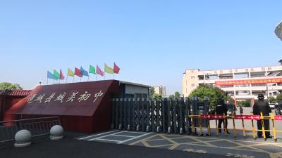视频-通城县公安局：反恐演练进校园 警校携手护平安