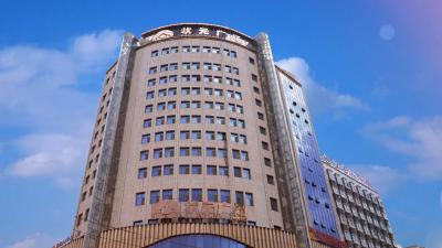 【非公企业党建】“支部建在商圈上、党员聚在岗位上”——通城县状元广场党总支的党建“实字经”