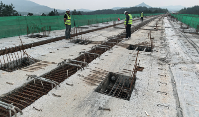 通城县麦市派出所成功破获一起高速公路工地钢板盗窃案