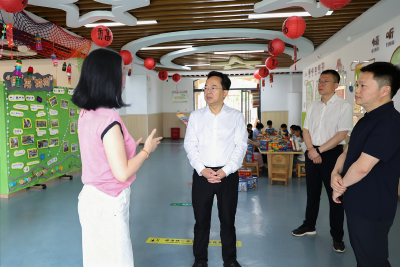 县领导开展“六一”儿童节慰问活动并调研检查高考考务工作