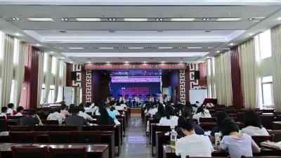 视频-通城县隽水初中教联体开展语文骨干教师示范课活动 