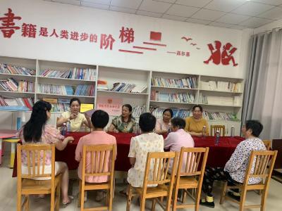 通城县石南镇樊店村“妇女之家”开展防溺水主题宣传活动