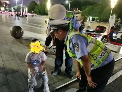 暖心六一！通城民辅警快速帮走失萌娃找到家人