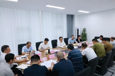 黄建平调研鄂湘赣商贸物流中心项目建设工作