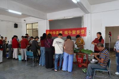 通城县麦市镇红石村：文明实践过端午 粽叶飘香聚乡情