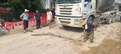 通城县沙堆镇坪坳村：破损道路修缮提速1.4公里乡村路即将升级刷黑