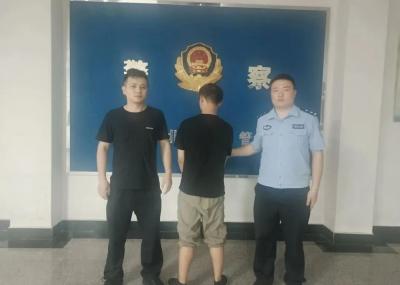 专盯路边私家车！通城警方提醒：停车这一步千万别省