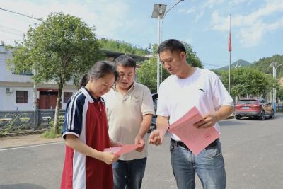 【好人好事】何义兵：以热血践行公益 行善举温暖乡邻  