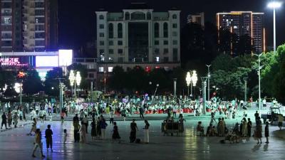 “楚超”第十轮燃动盛夏 通城“第二现场”氛围感拉满 