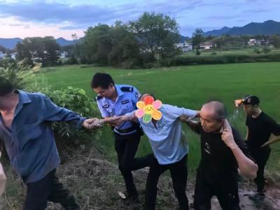 仅用30分钟！通城公安争分夺秒助力六旬走失老人平安归家