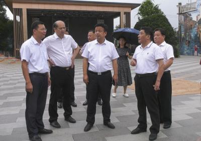 汉川市人大常委会考察组到崇阳县考察人大代表联络站建设工作