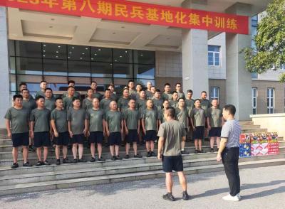崇阳县退役军人事务局慰问在咸集训崇阳民兵